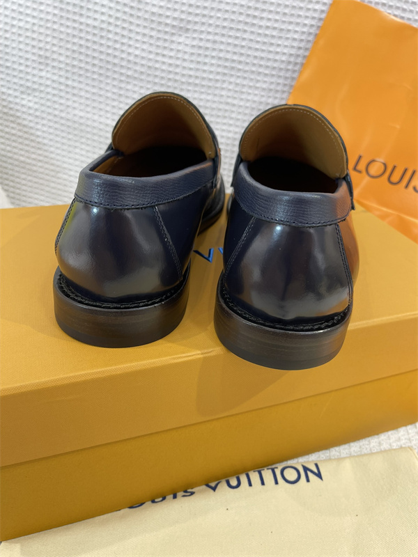 Lv Loafer 050