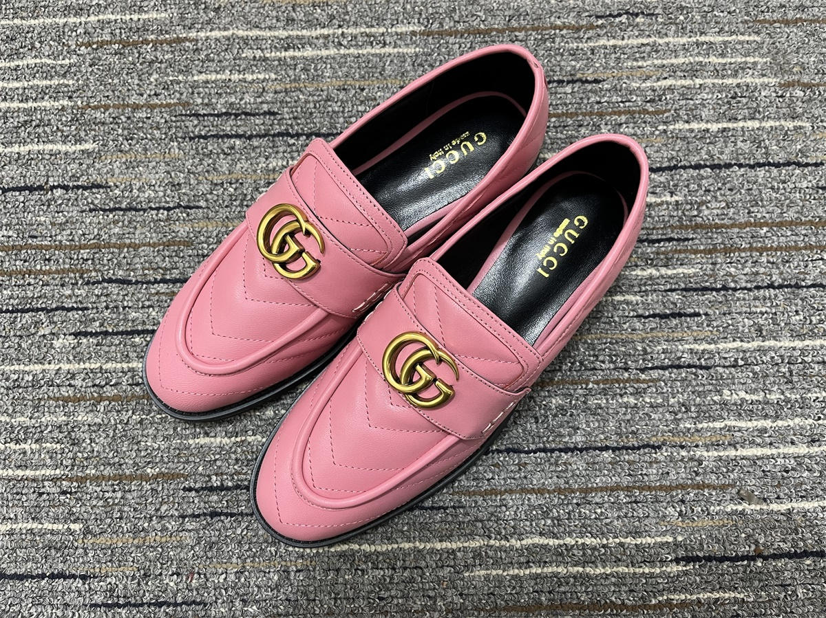 G*u*i loafer women 2