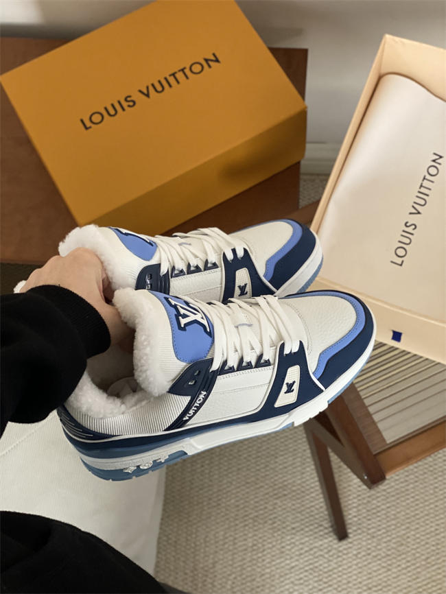 Lv Trainer Sneaker 40