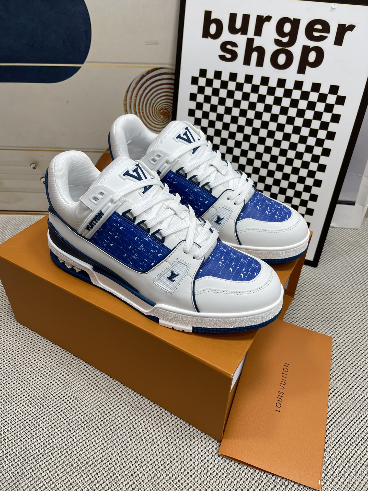 Lv Trainer Sneaker 112