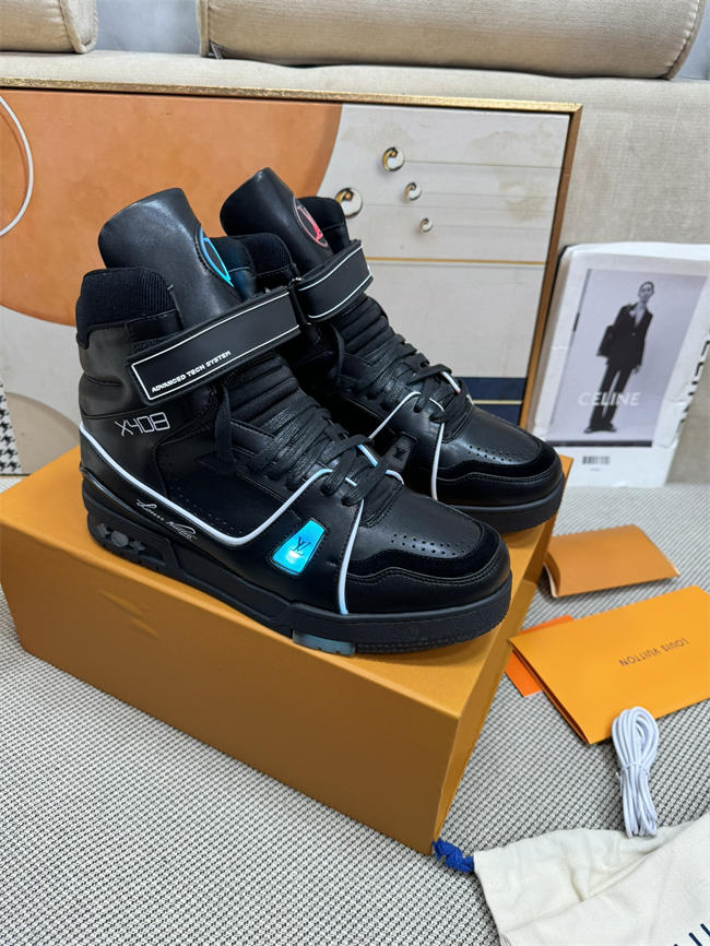 Lv Trainer Sneaker