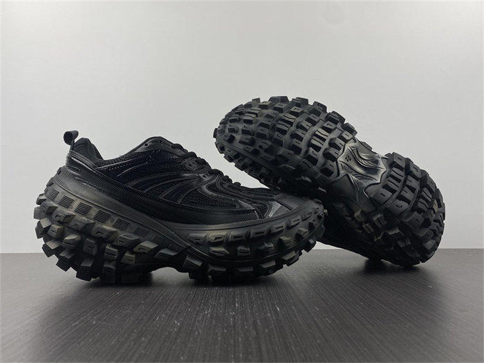 BLCG DEFENDER BLACK  685613 W2RA6 1000