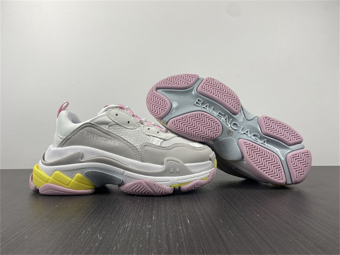 BLCG Triple S White Yellow  524039 W2FW4 7541