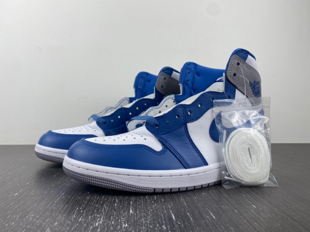 Jordan 1  High OG True Blue DZ5485-410