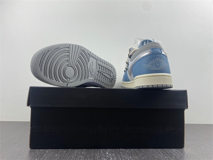 Air Jordan 1 Low 53558-053