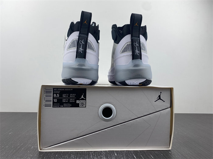 Jordan 37 Oreo DV0747-108