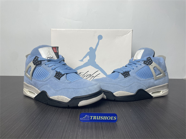 Jordan 4 Retro University Blue CT8527-400