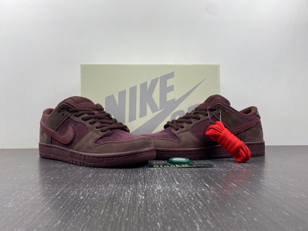 Nike Dunk SB 2024 FN0619-600