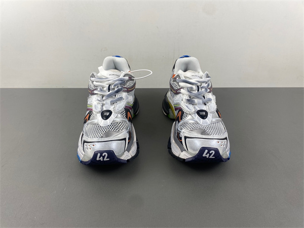 779066-w3rbxp-8123  Ba*len*cia*ga