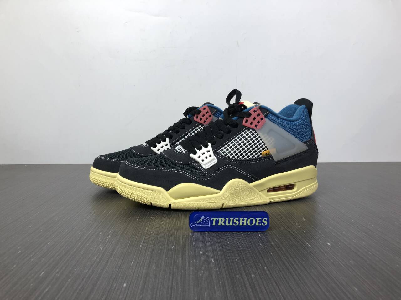 Jordan 4 Retro Union Off Noir DC9533-001