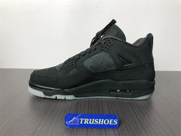 Jordan 4 Retro Kaws Black 930155-001