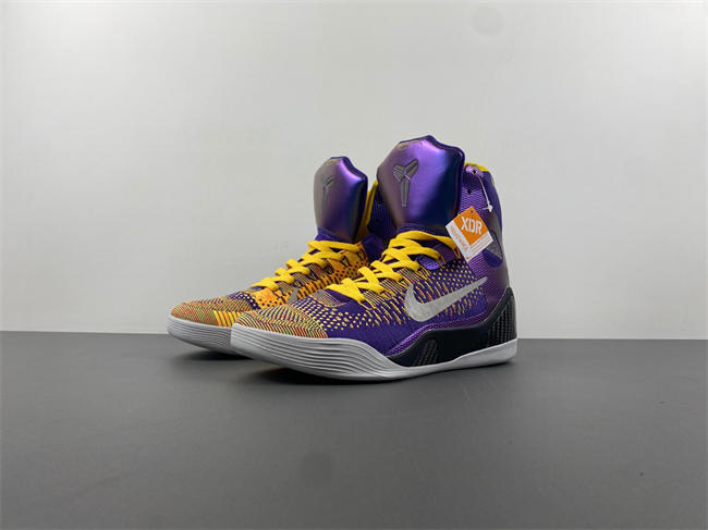 Kobe 9 Elite “Team” 630847-500