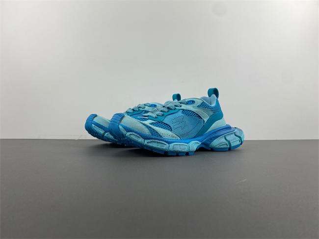 Ba*len*cia*ga 3xl 230 759693 w3xl1 0510