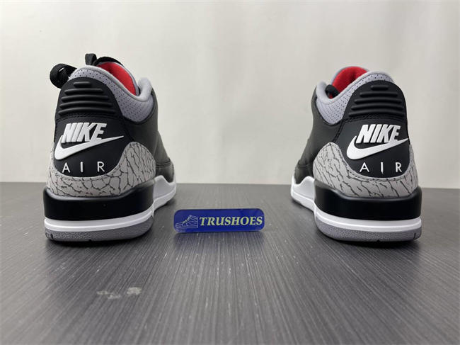 Air Jordan 3 OG “Black Cement” DN3707-010