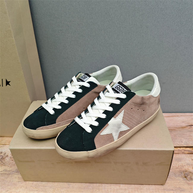 Golden Goose Sneaker