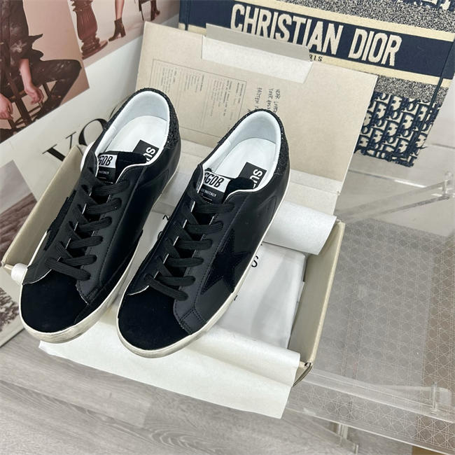 Golden Goose Sneaker