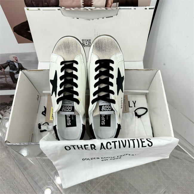 Golden Goose Sneaker