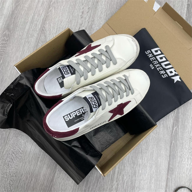 Golden Goose Sneaker