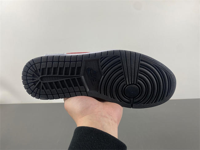 Air Jordan 1 Low 553558-132